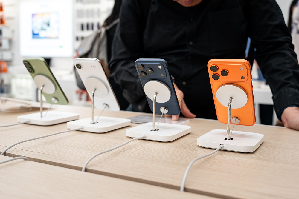 بررسی کامل iPhone 17: مشخصات، ویژگیها و قیمت مدلهای جدید اپل در 2025